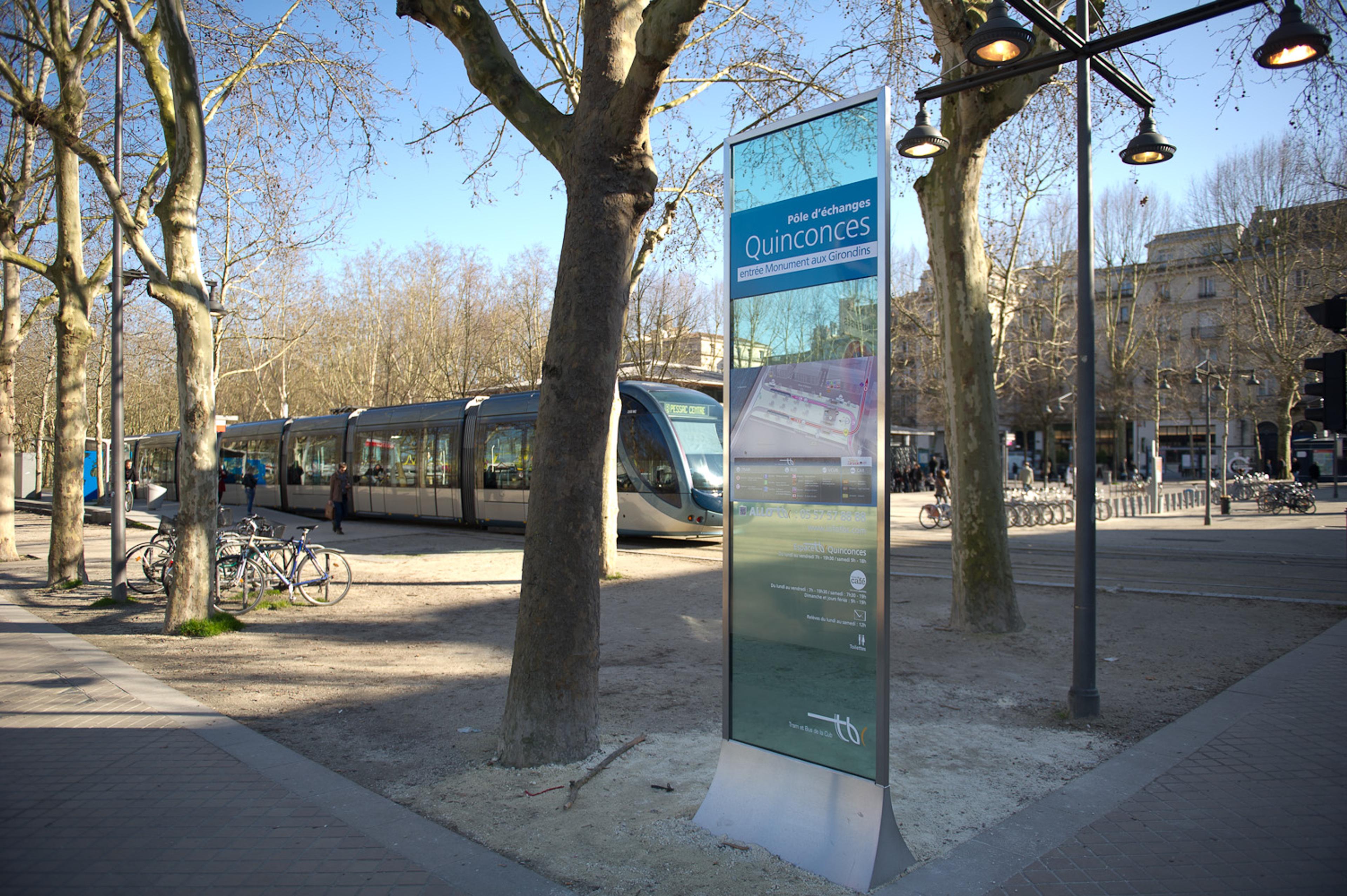 KEOLIS Bordeaux Métropole : signalétique TRAM