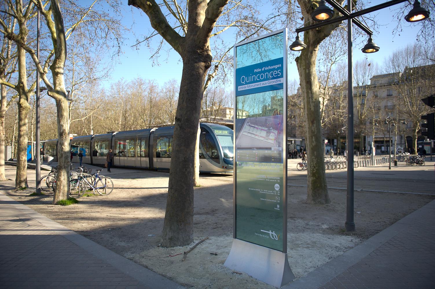 KEOLIS Bordeaux Métropole : signalétique TRAM