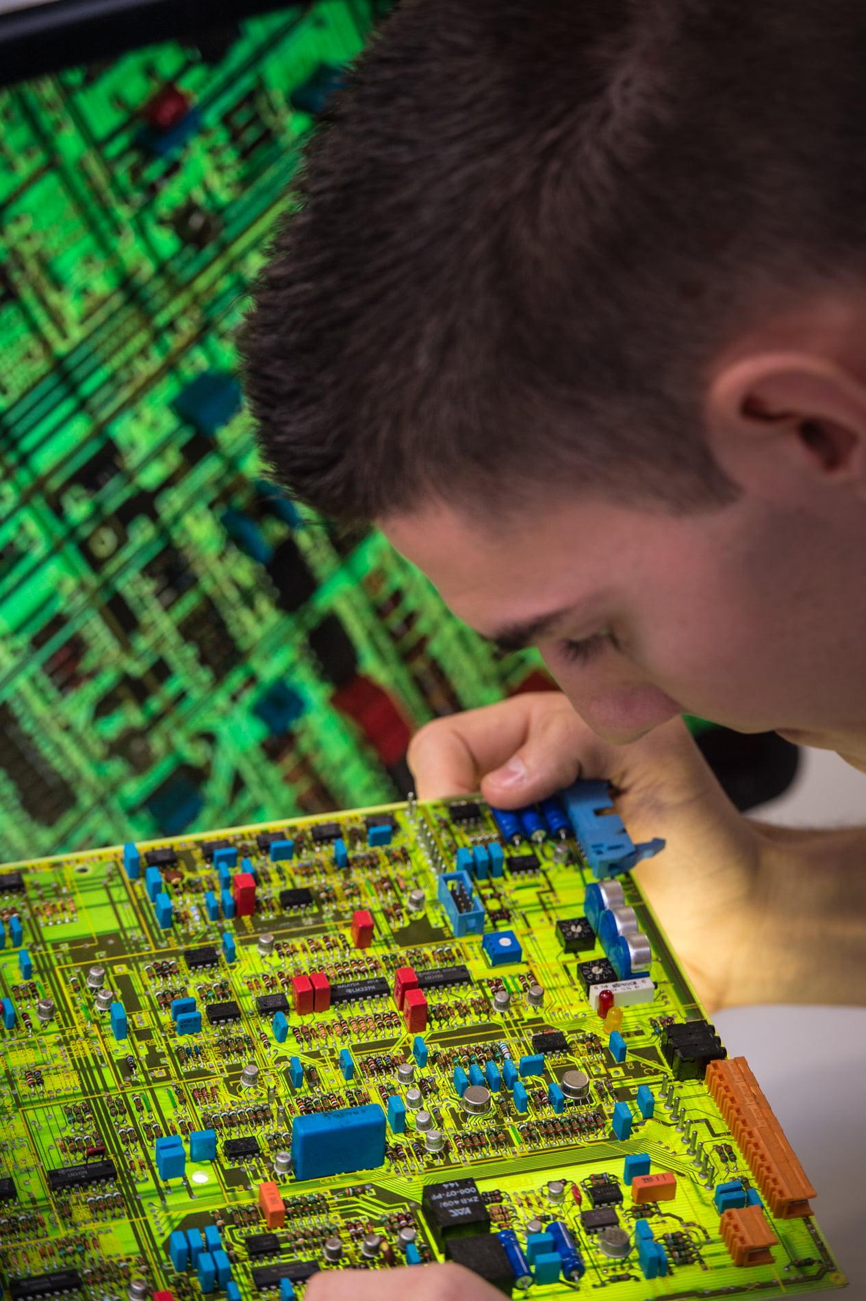 électronique pour informatique