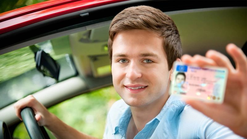 Einen Führerschein auf Echtheit prüfen – was muss ich beachten?