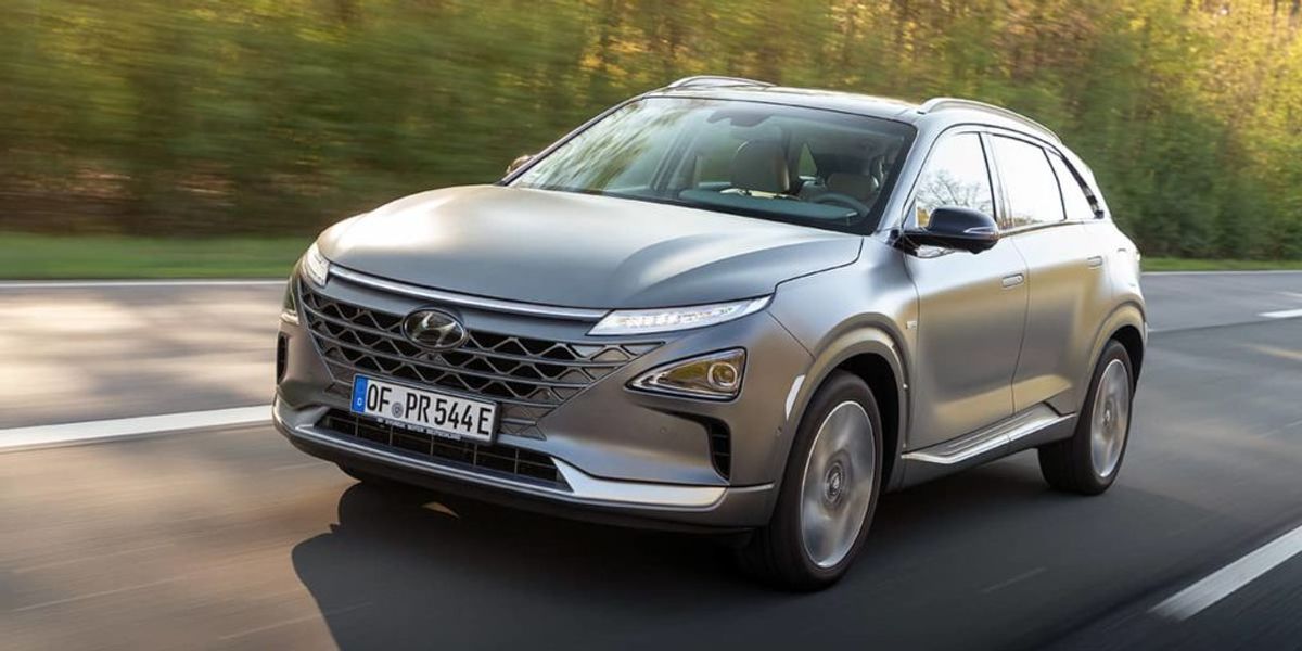 Als Wasserstofffahrzeug eignet sich der Hyundai Nexo besonders für Langstreckenfahrten im Dienstwagen