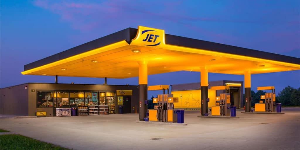Die Tankkarte von Jet kommt gebührenfrei daher – mit einem Haken.