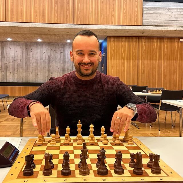 Nikola, Grandmaster