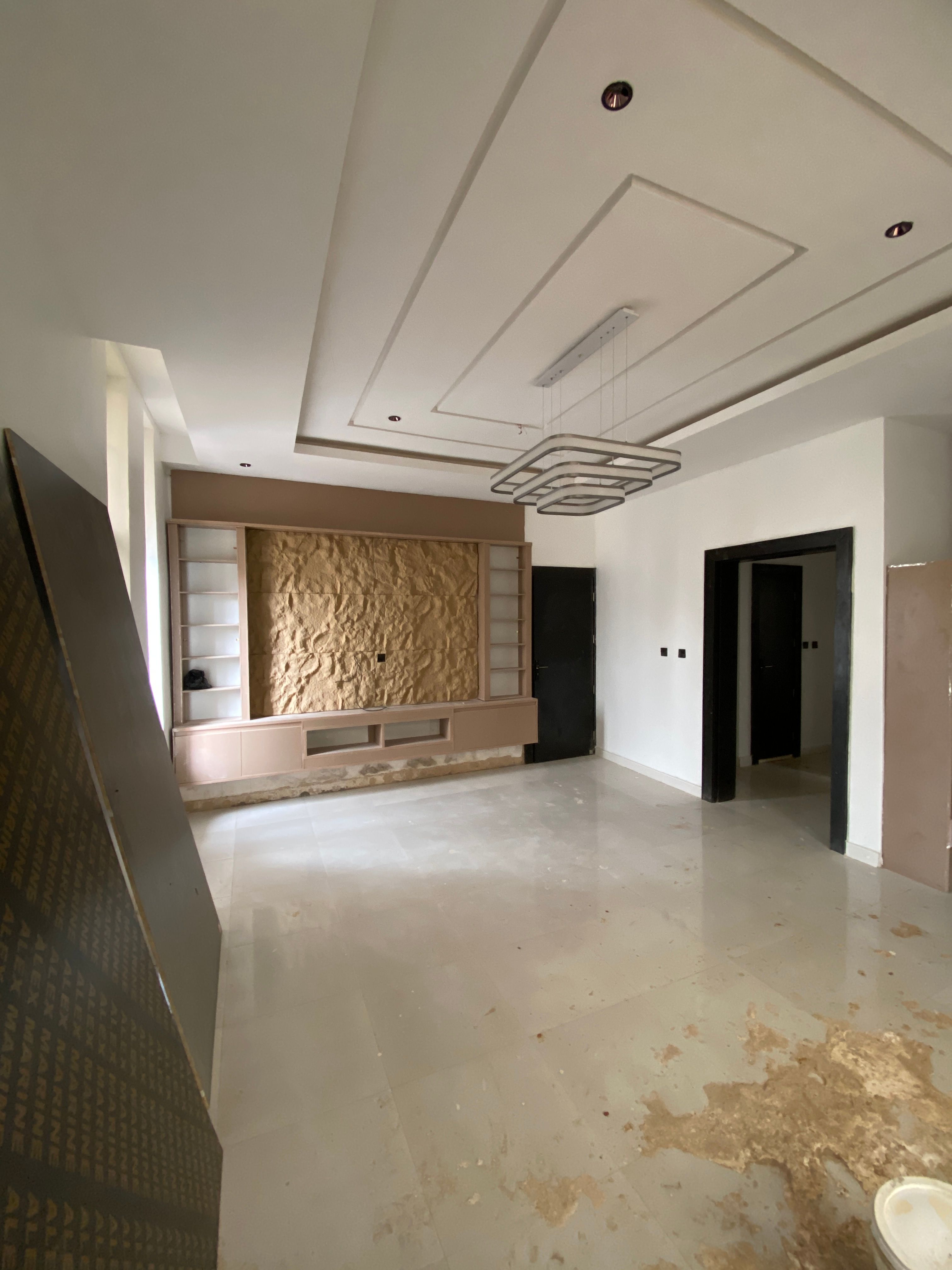4 BEDROOM DUPLEX  thumbnail 2