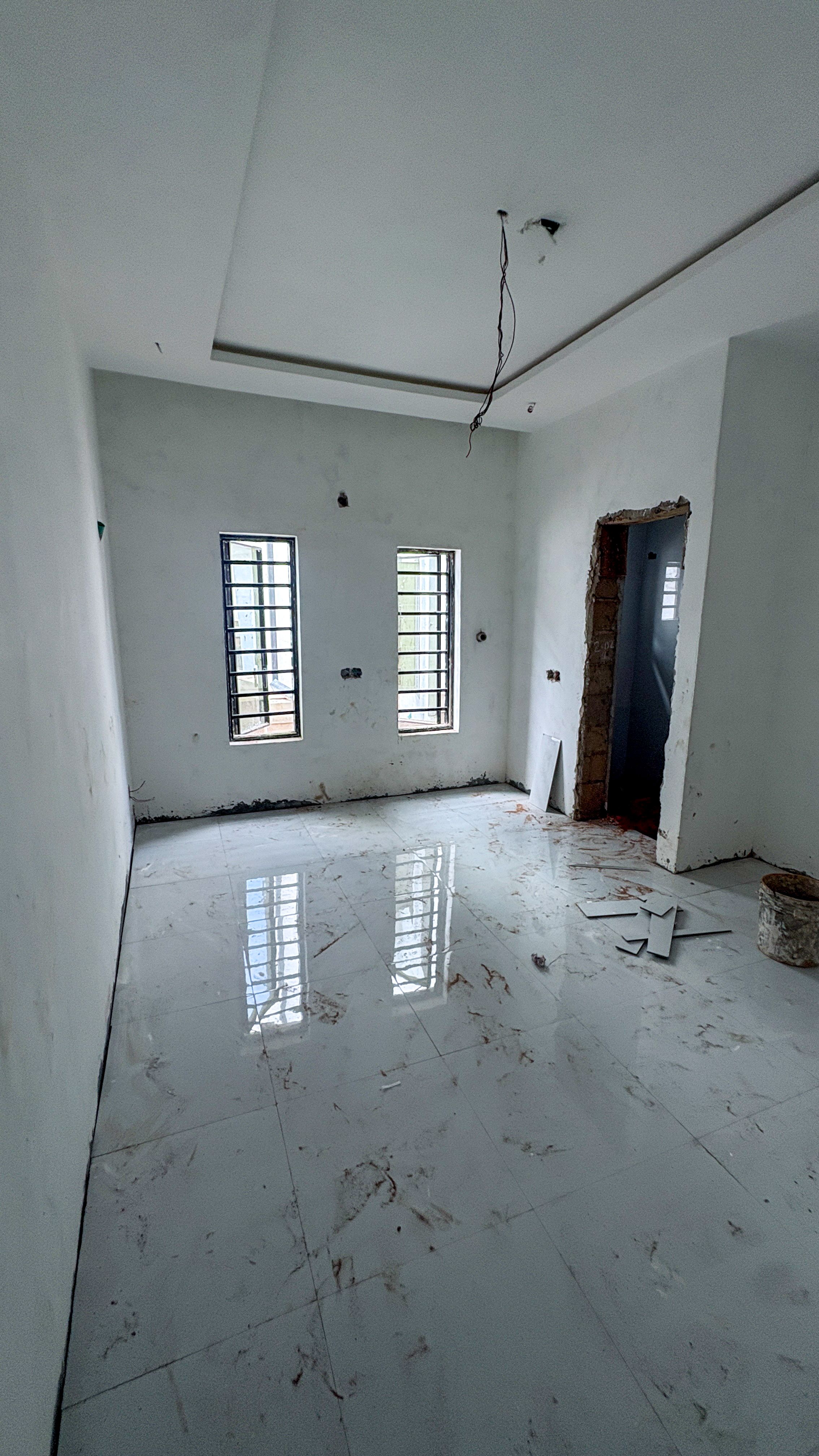 Luxury 4-bedroom Bungalow Penthouse thumbnail 2