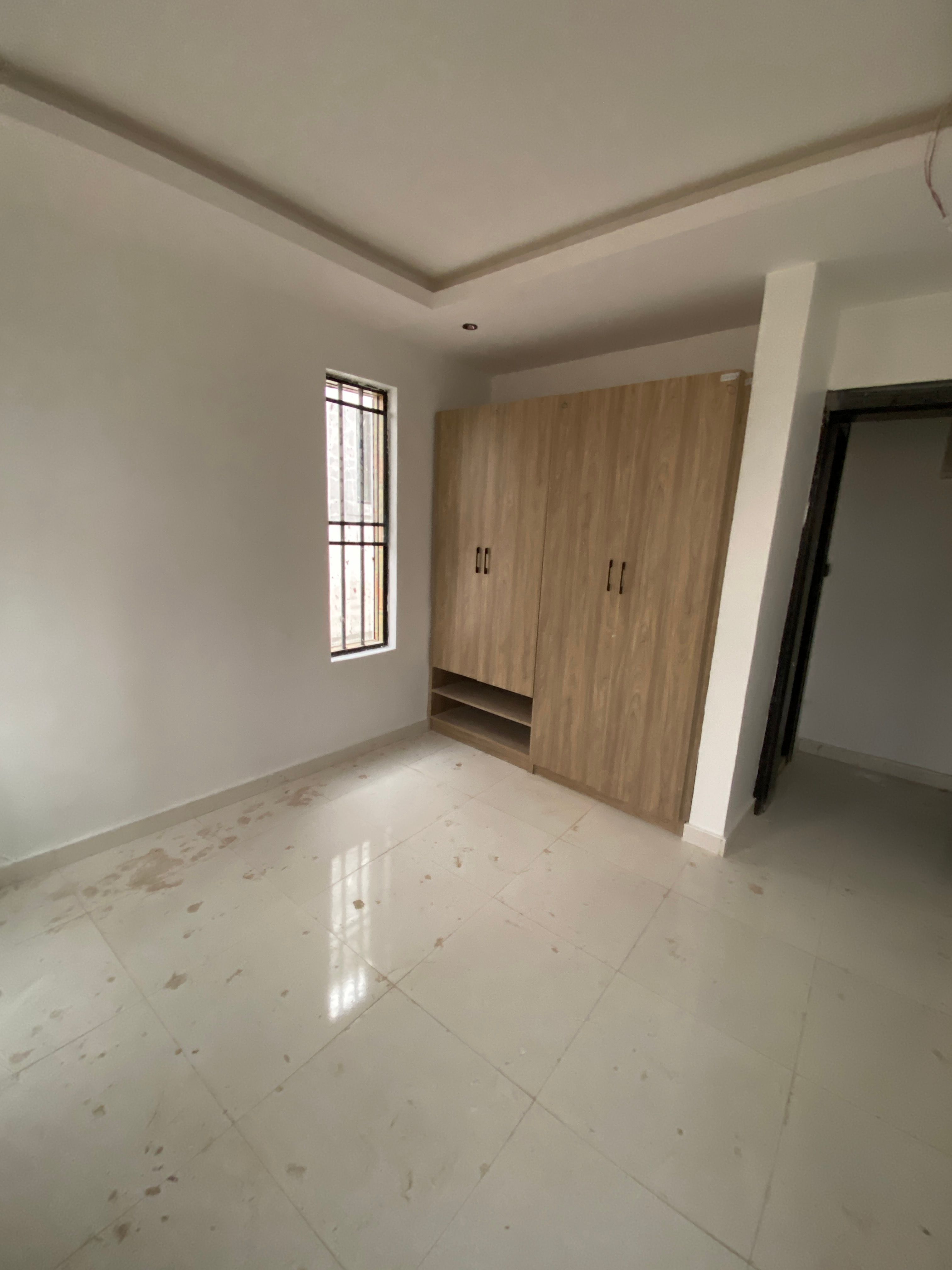 4 BEDROOM DUPLEX  thumbnail 4