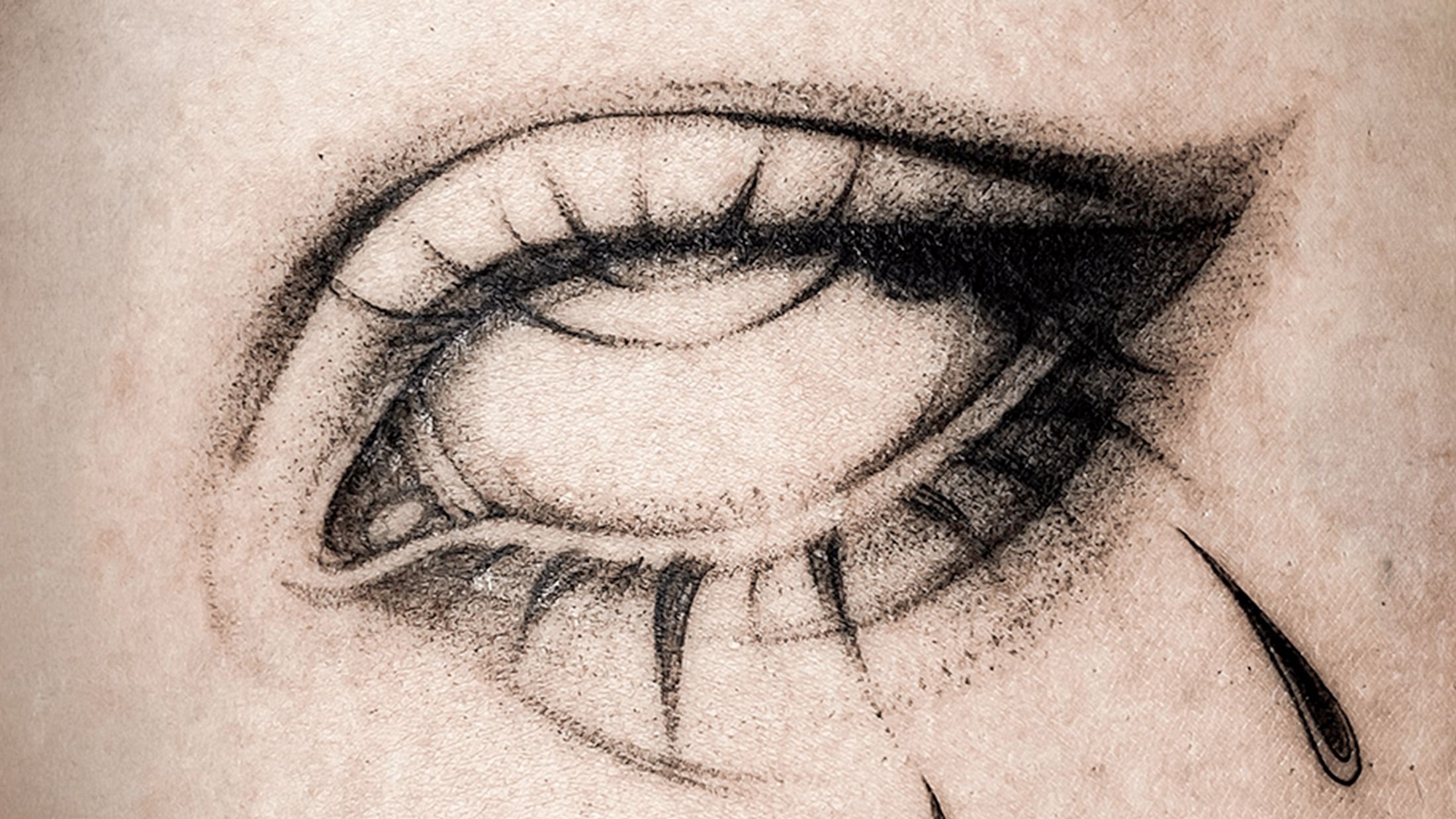 Maeva Flora, artiste tatoueuse à Lyon