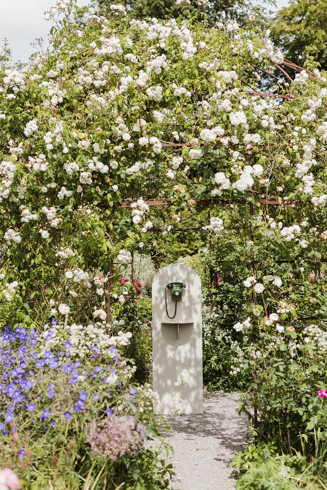 Why Audio Guestbooks Beat Traditional Wedding Guestbooks