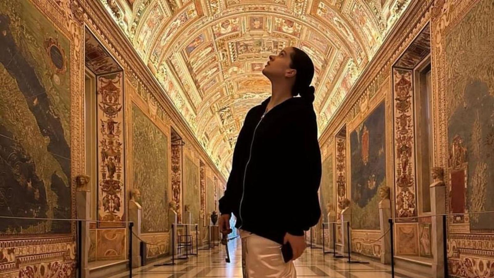 2023年在瑞士尼翁（Nyon）举办的帕莱奥音乐节（Paléo Festival）上完成演出后，罗莎莉亚（Rosalía）决定休息一下，于是前往了罗马。抵达这座意大利首都后，她以游客的身份参观了梵蒂冈博物馆，在那里她获准借用了一串钥匙（至少借了几个小时）。罗莎莉亚分享了一些非常震撼的照片。