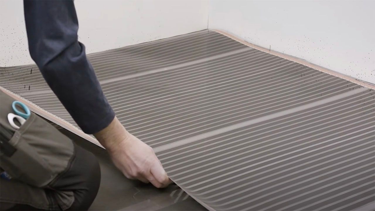 Skjermbilde fra video om hvordan du installerer QuickHeat.