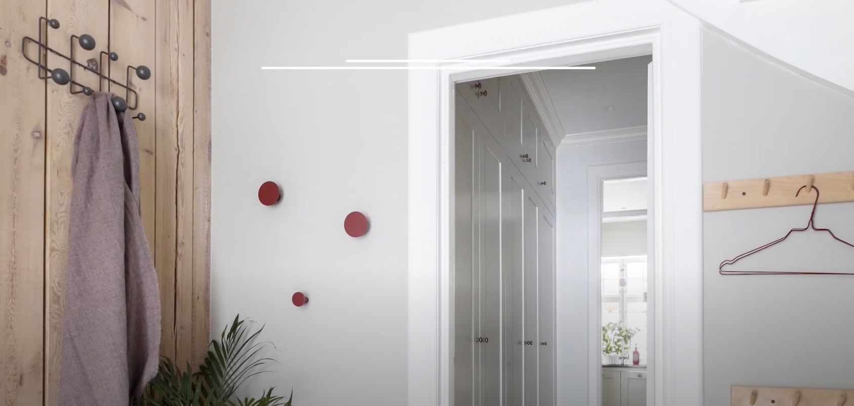 Skjermbilde fra video om DIY med Quick Bengalack spray.