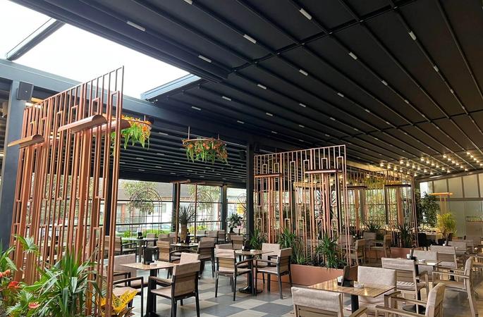 Lounge bar