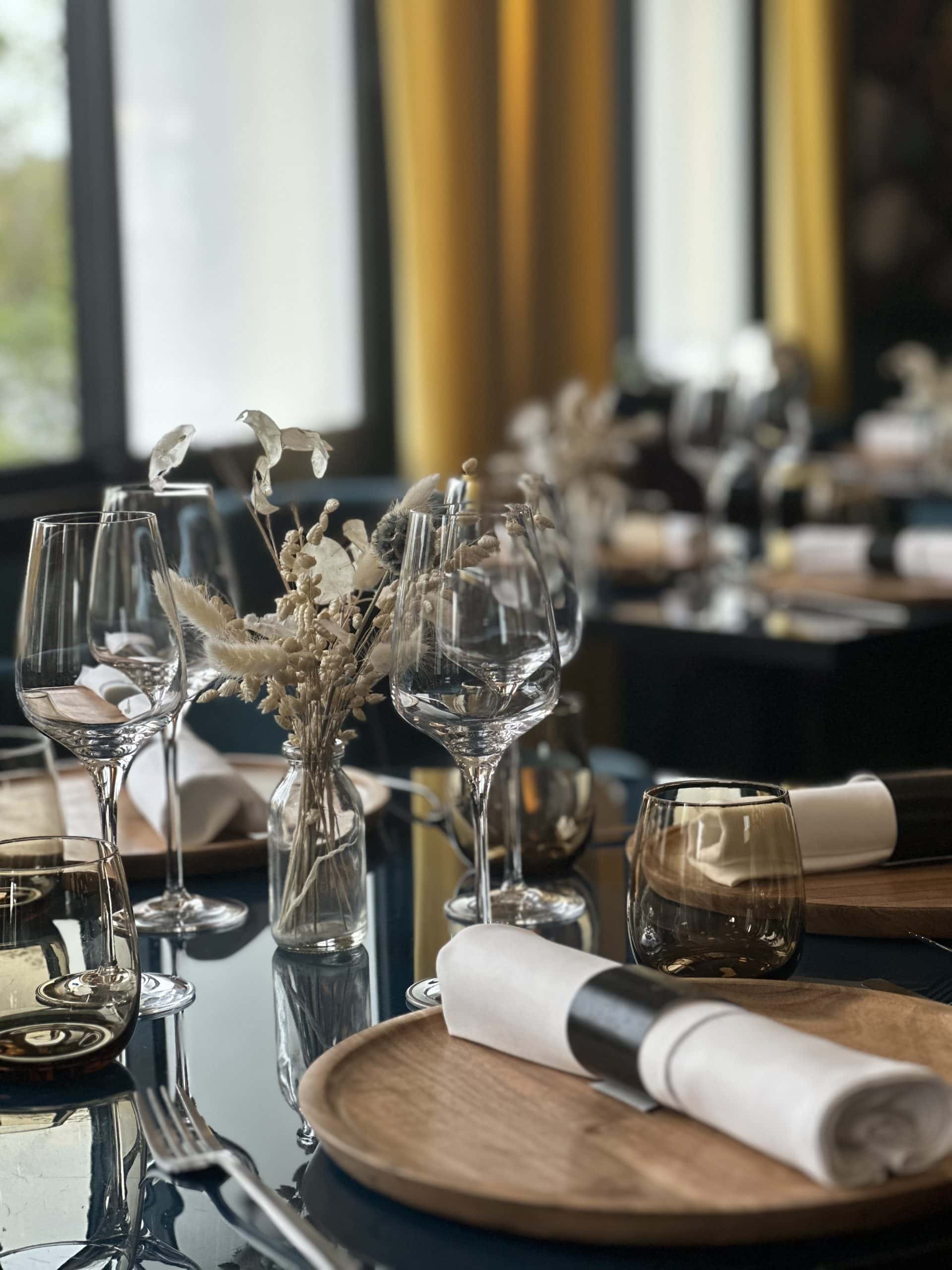 Restaurant table dressee
