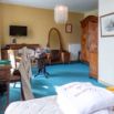 Chambre double jaune tableau femmes