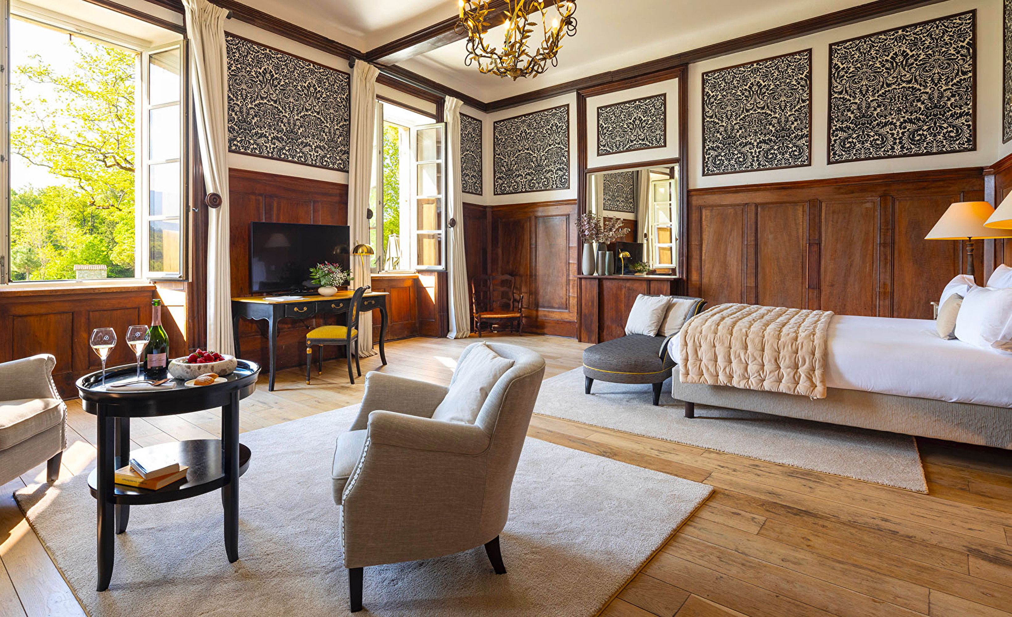 Chambre double boiseries