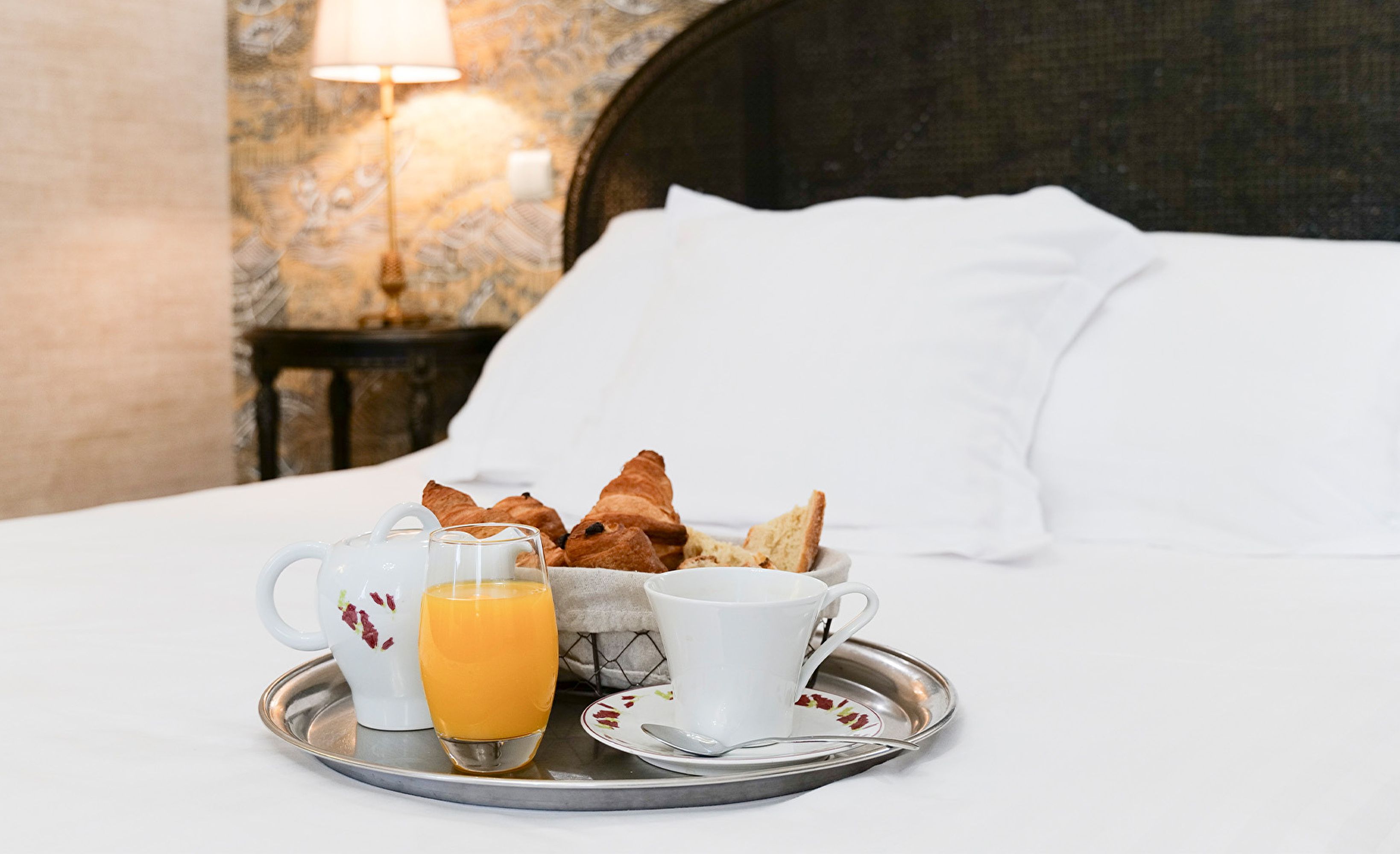 Petit dejeuner au lit