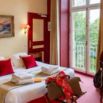 Chambre double rouge cheminee