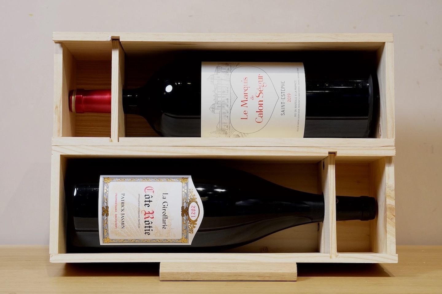 Coffret bois deux bouteilles de grands crus