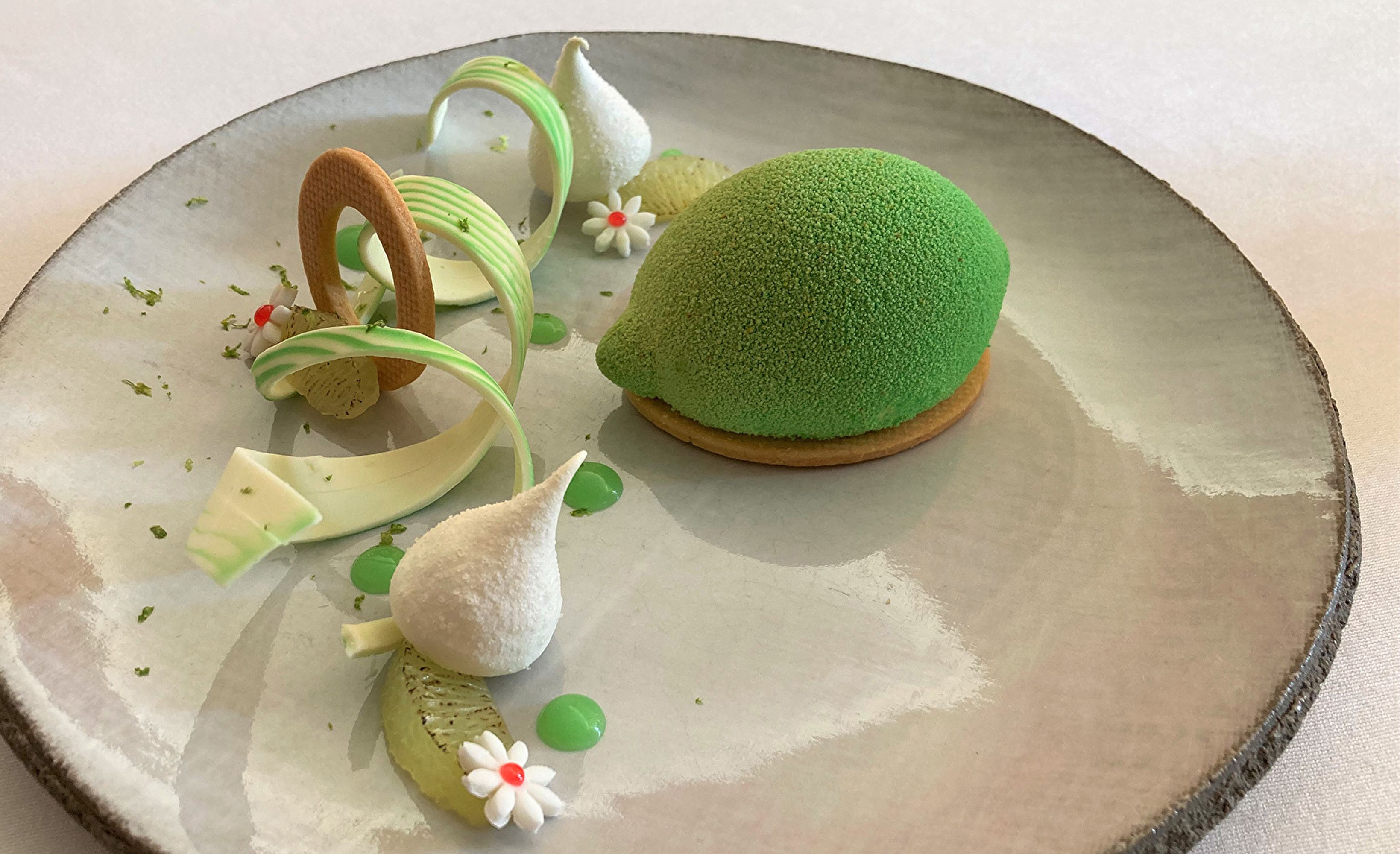 Dessert citron vert meringue