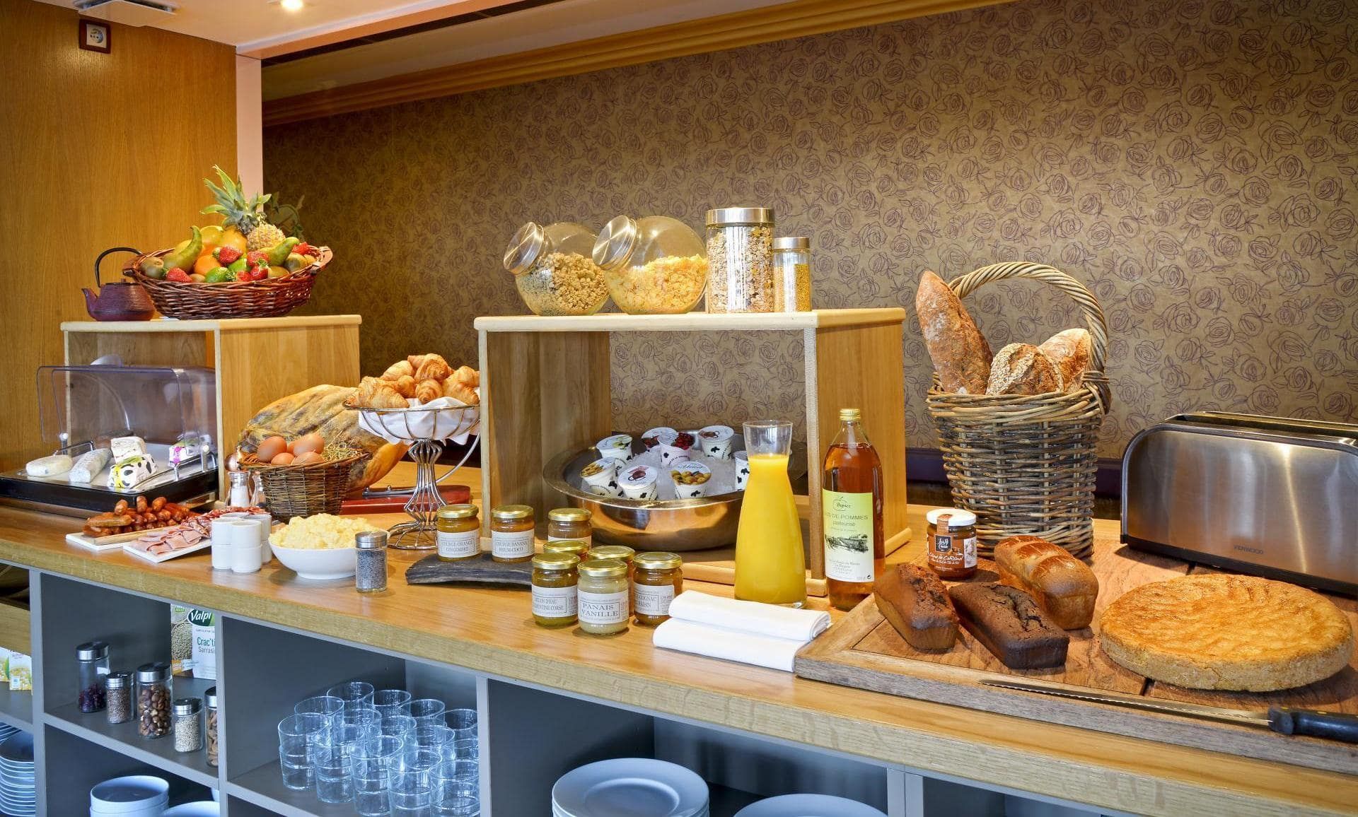 Petit dejeuner buffet