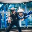 Père et fils en simulateur de chute libre