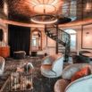 Salon dore escalier