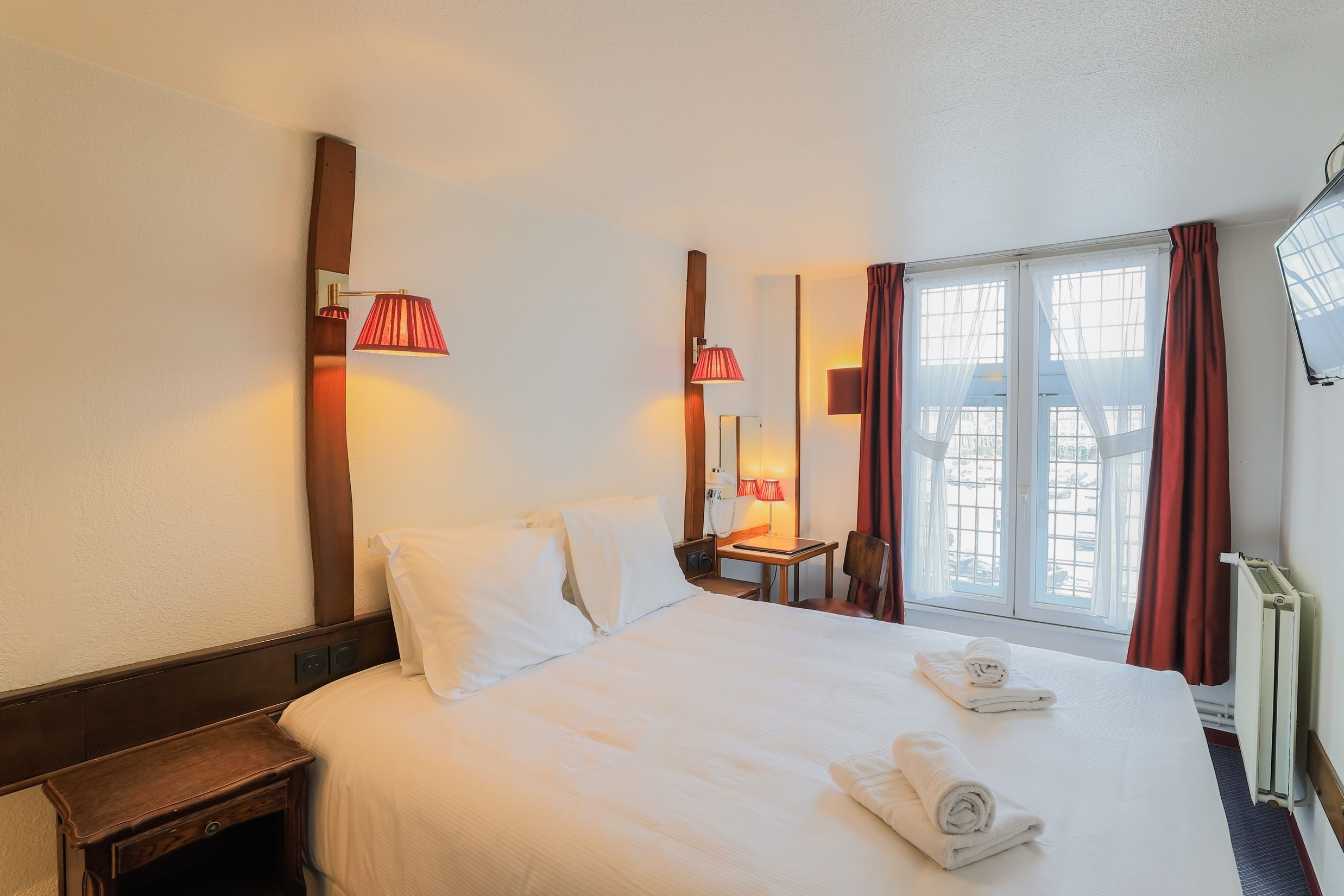 Chambre double poutres