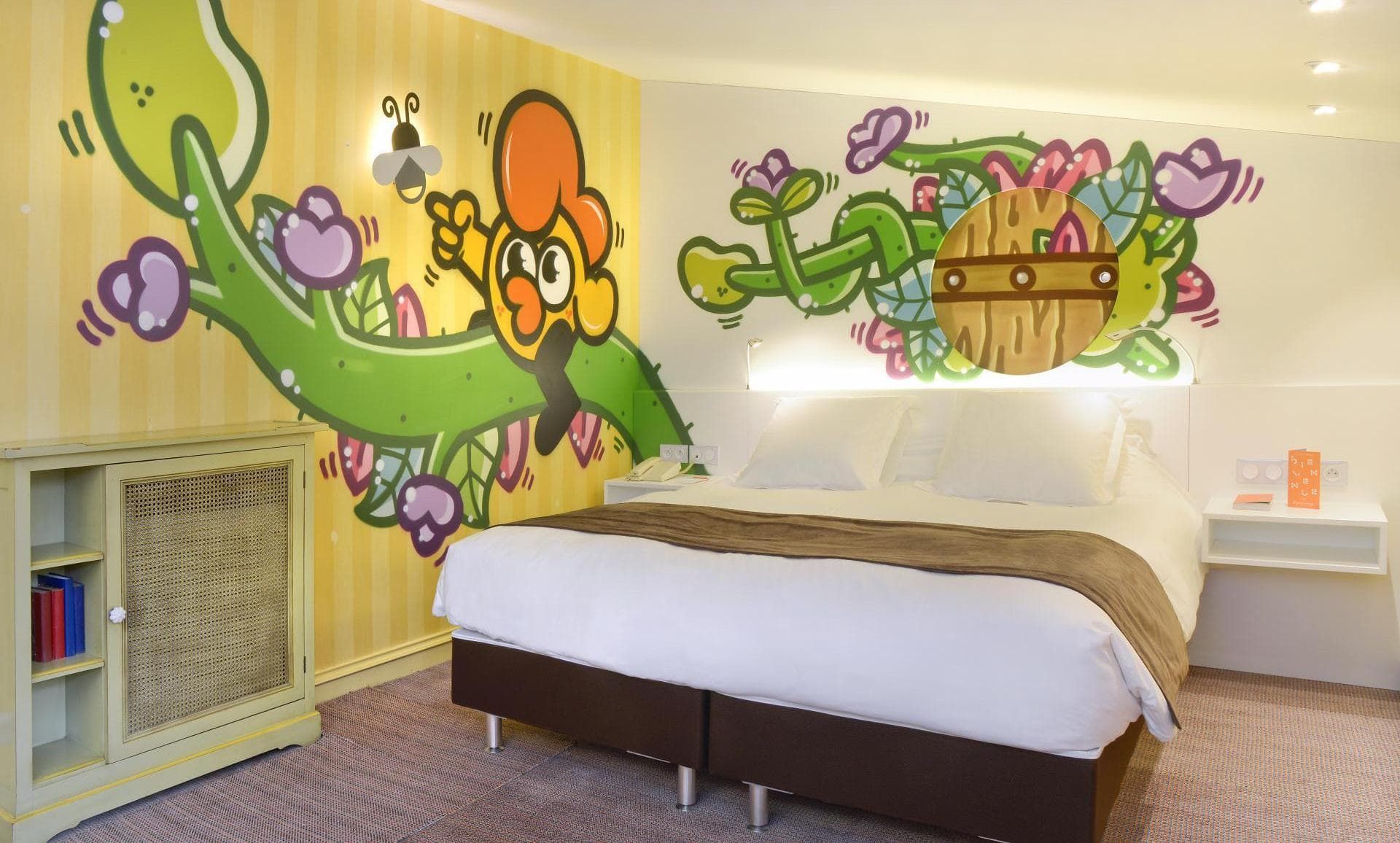 Chambre street art enfant