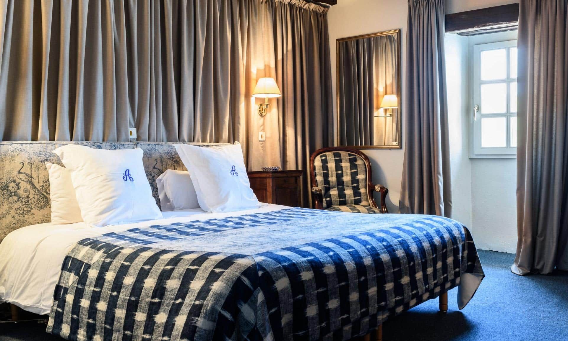 Chambre baldaquin bleu