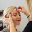 Soin du visage en institut, vernis rouge