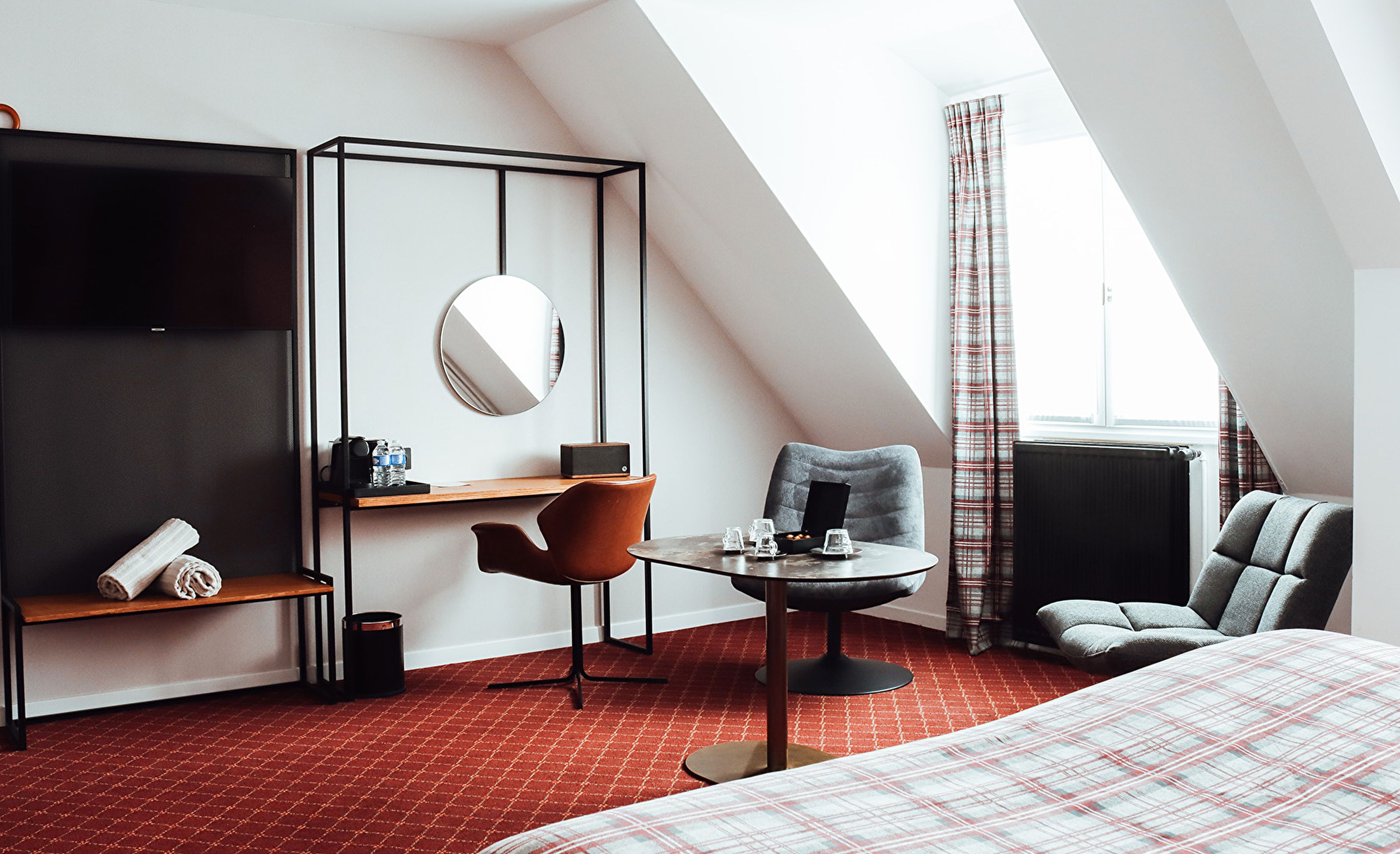 Chambre double mansardee bureau