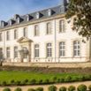 Facade abbaye jardin
