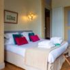 Chambre twin bleu fuchsia 02