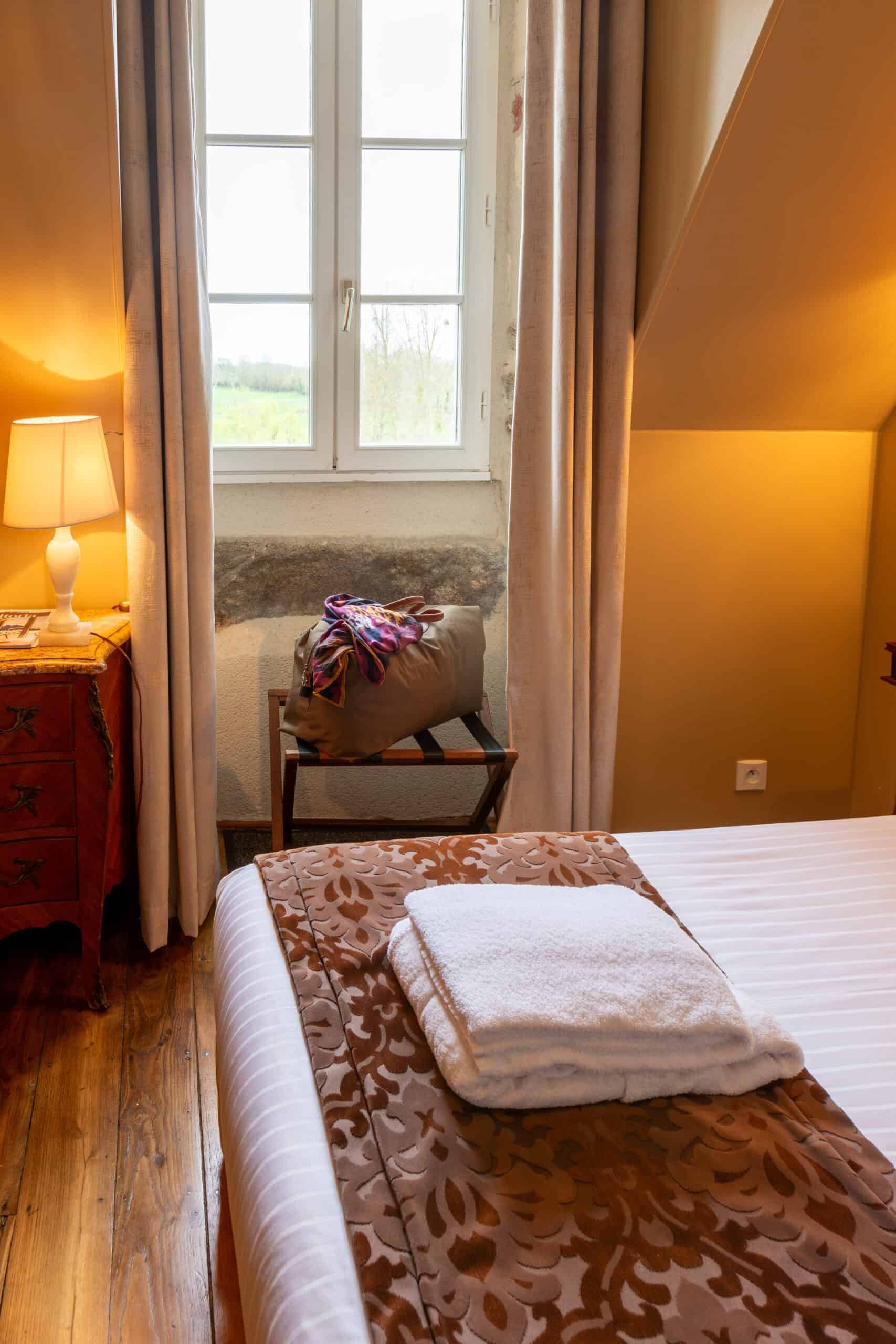 Chambre baldaquin double balcon