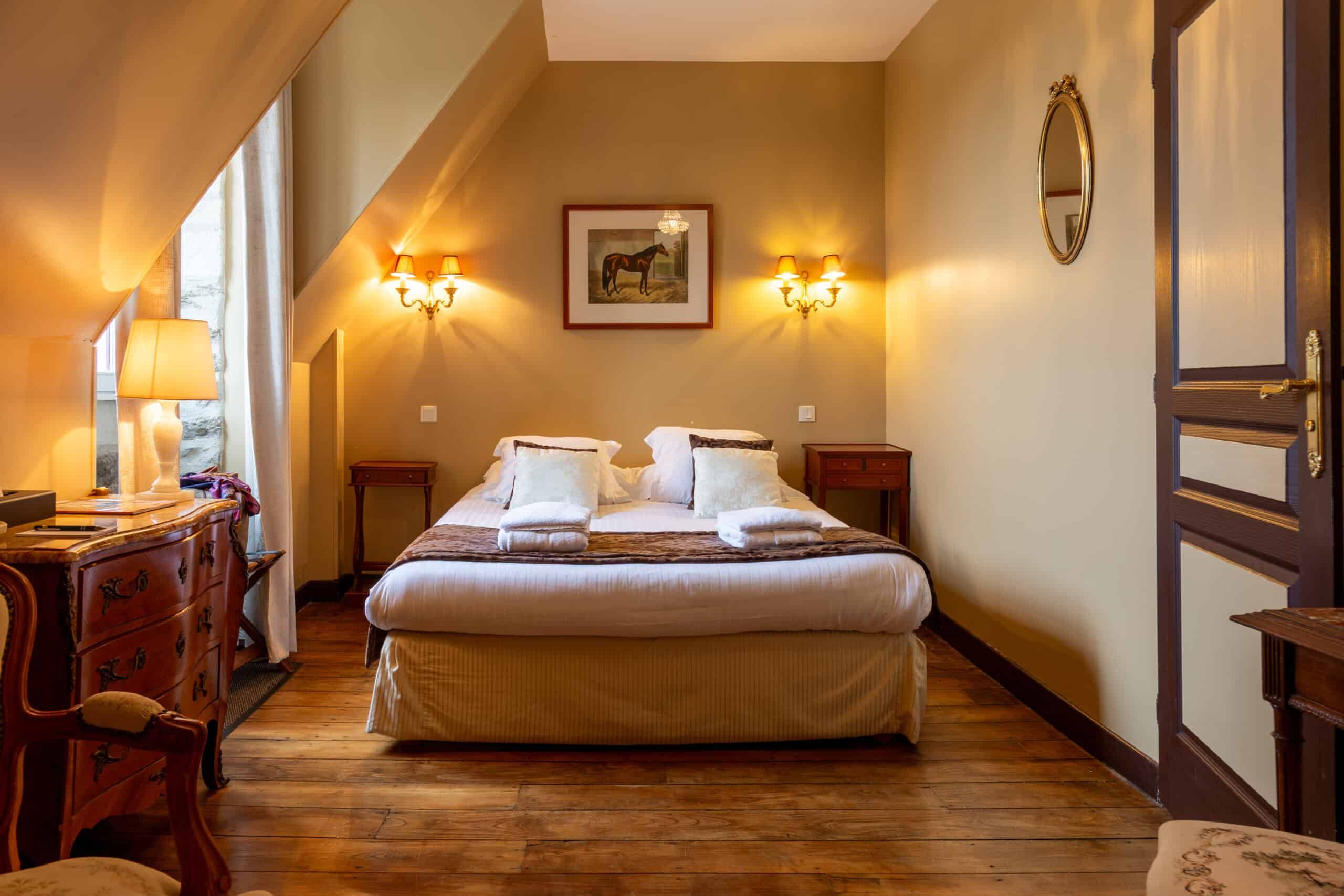 Chambre mansardee cheval