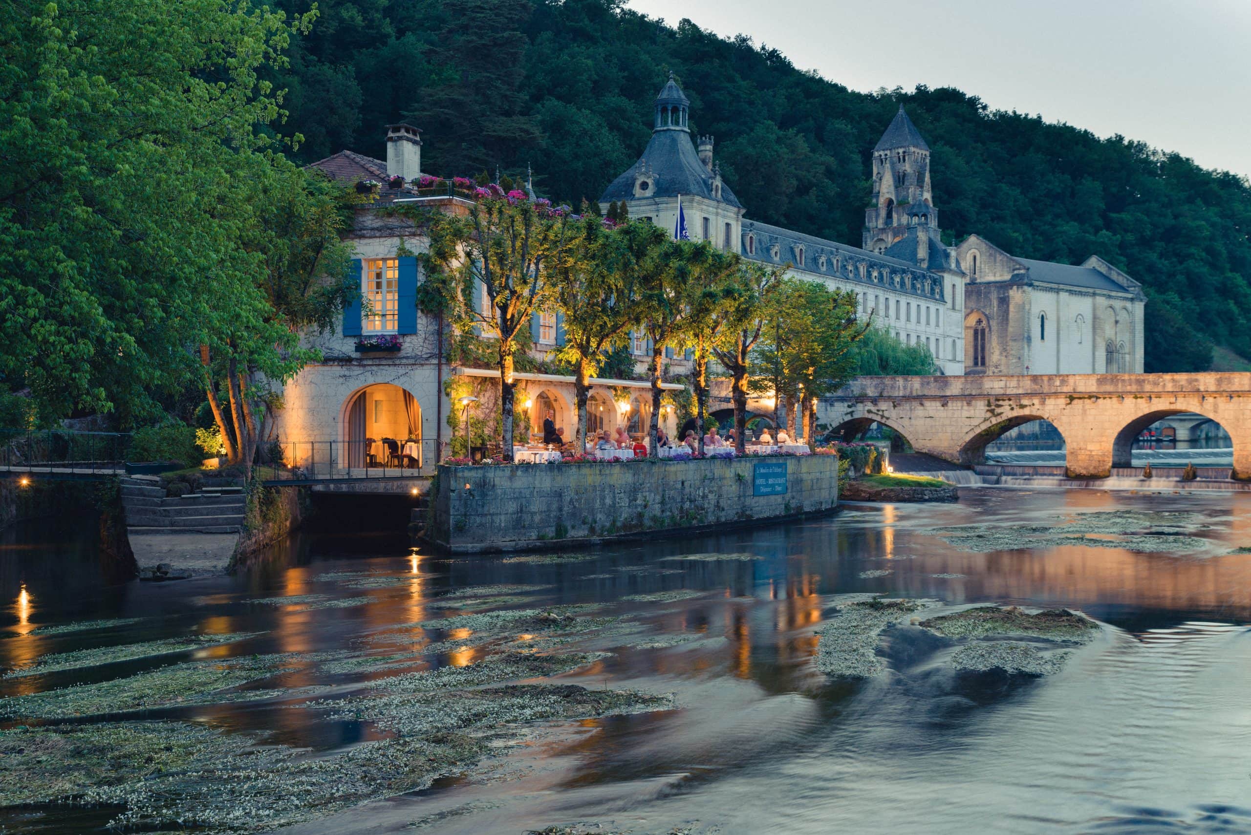 Vue riviere nuit