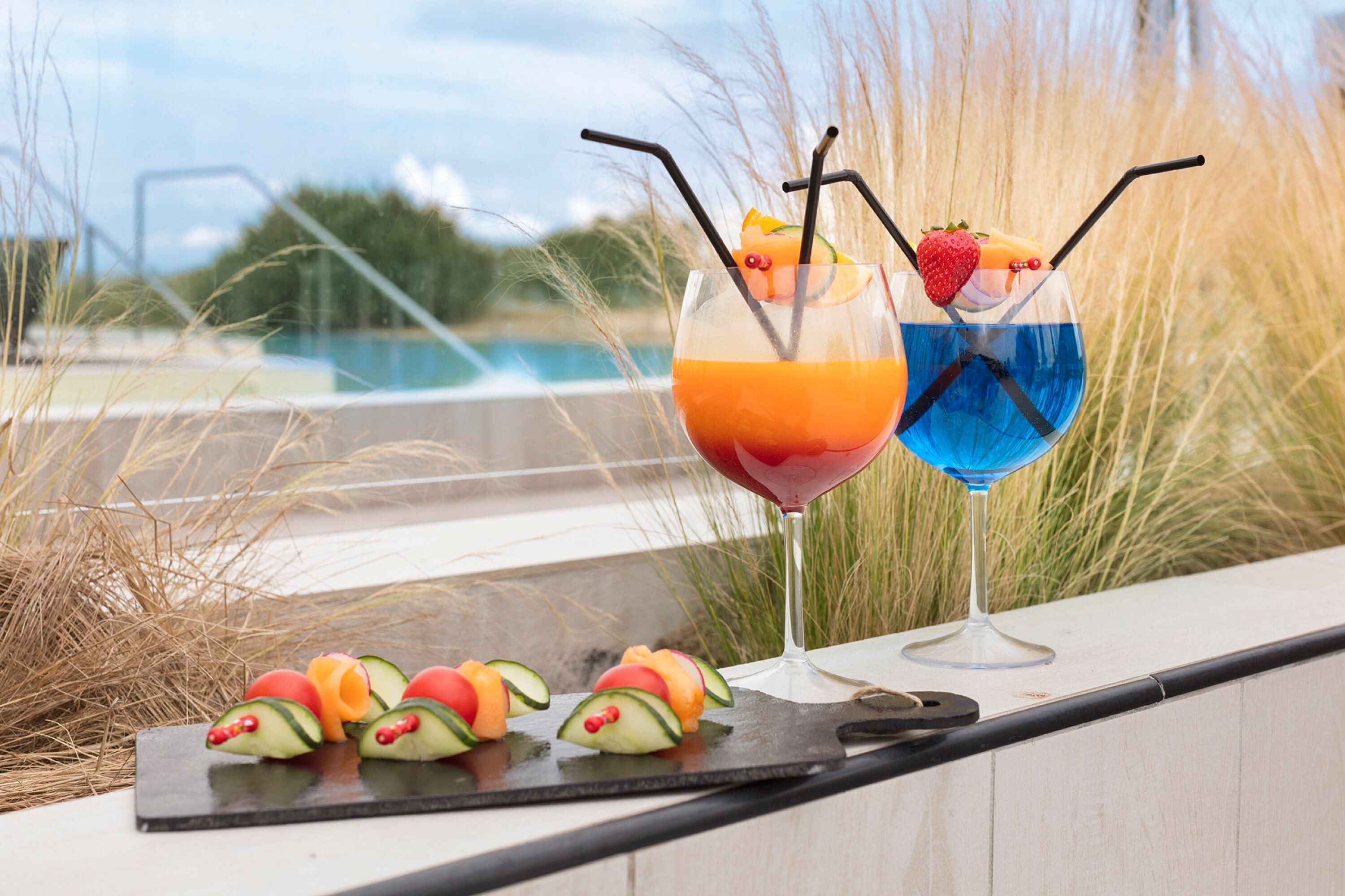 Cocktails de bienvenue bord de piscine