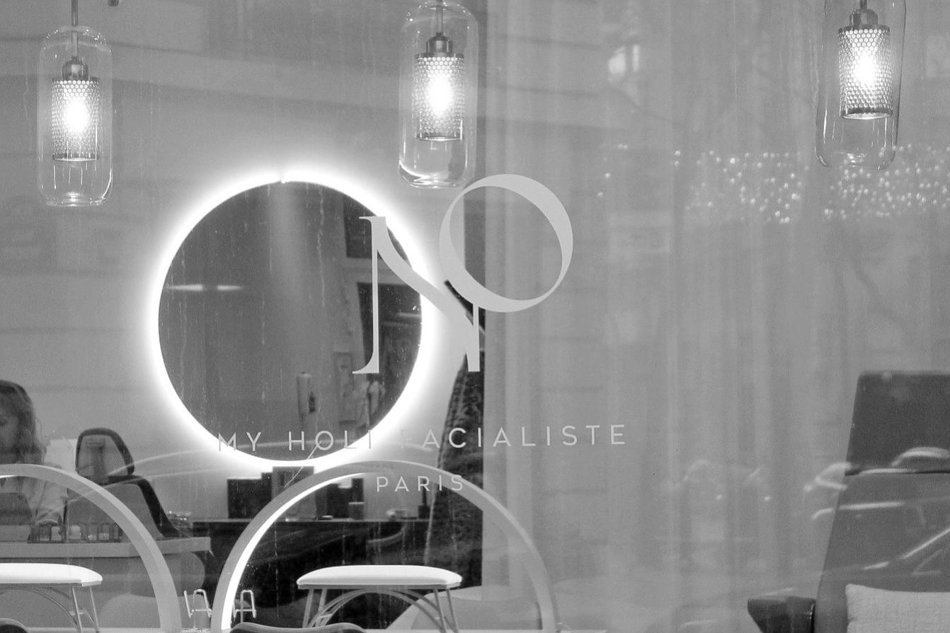 Vitrine du salon My Holi Facialiste à Paris