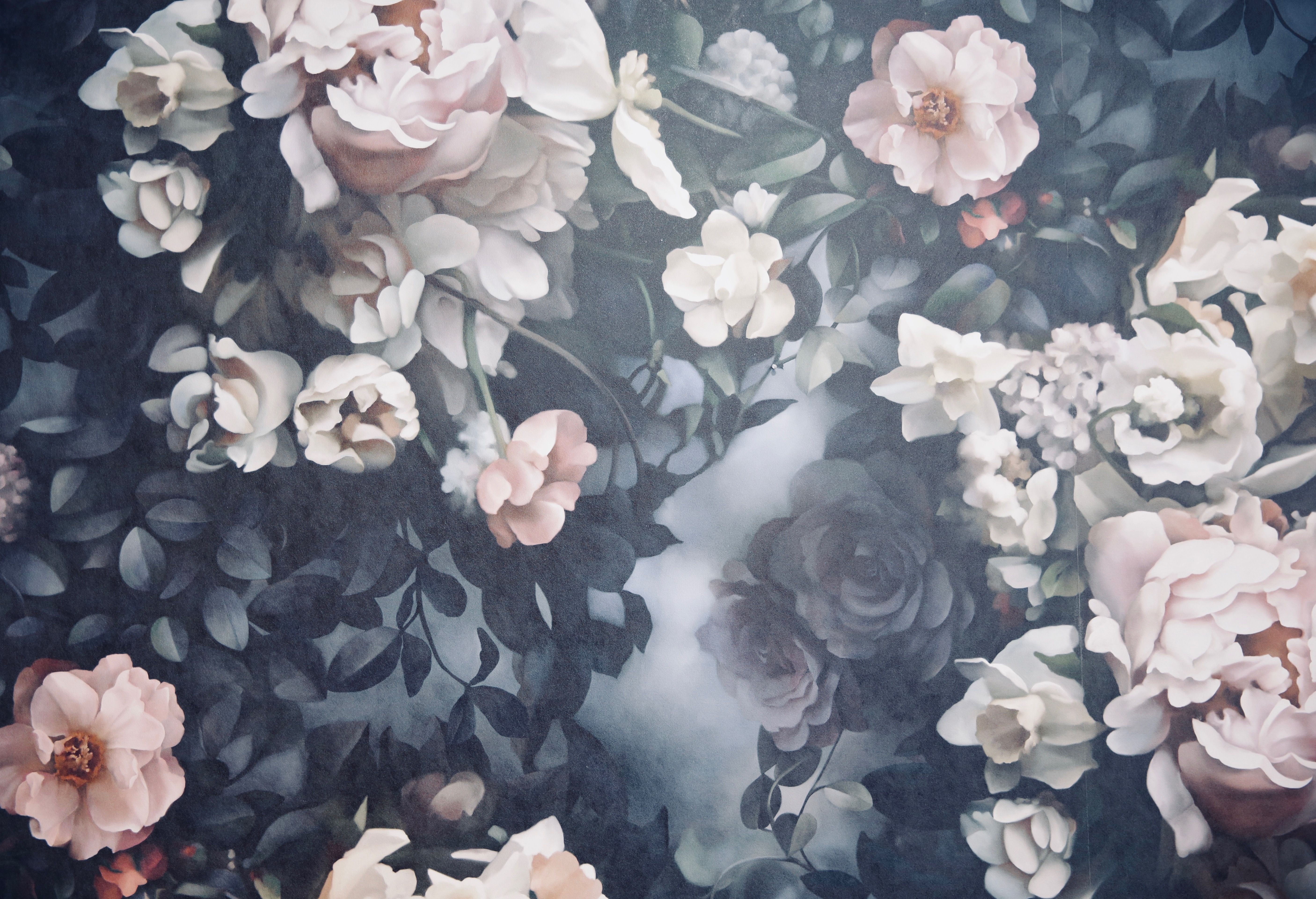 Décor floral romantique de roses et pivoines pastel