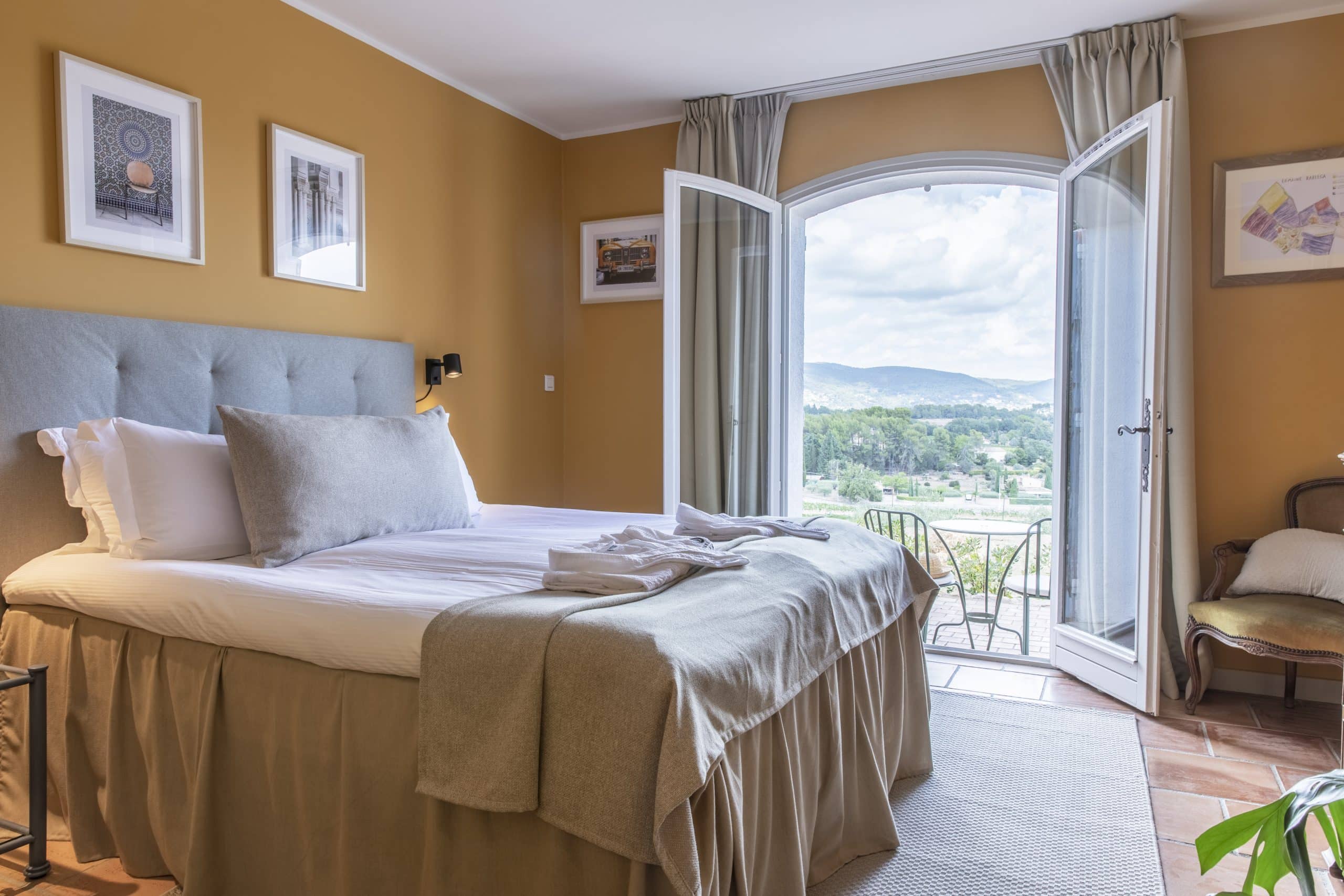 Chambre double jaune