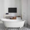 Salle de bain baignoire motif