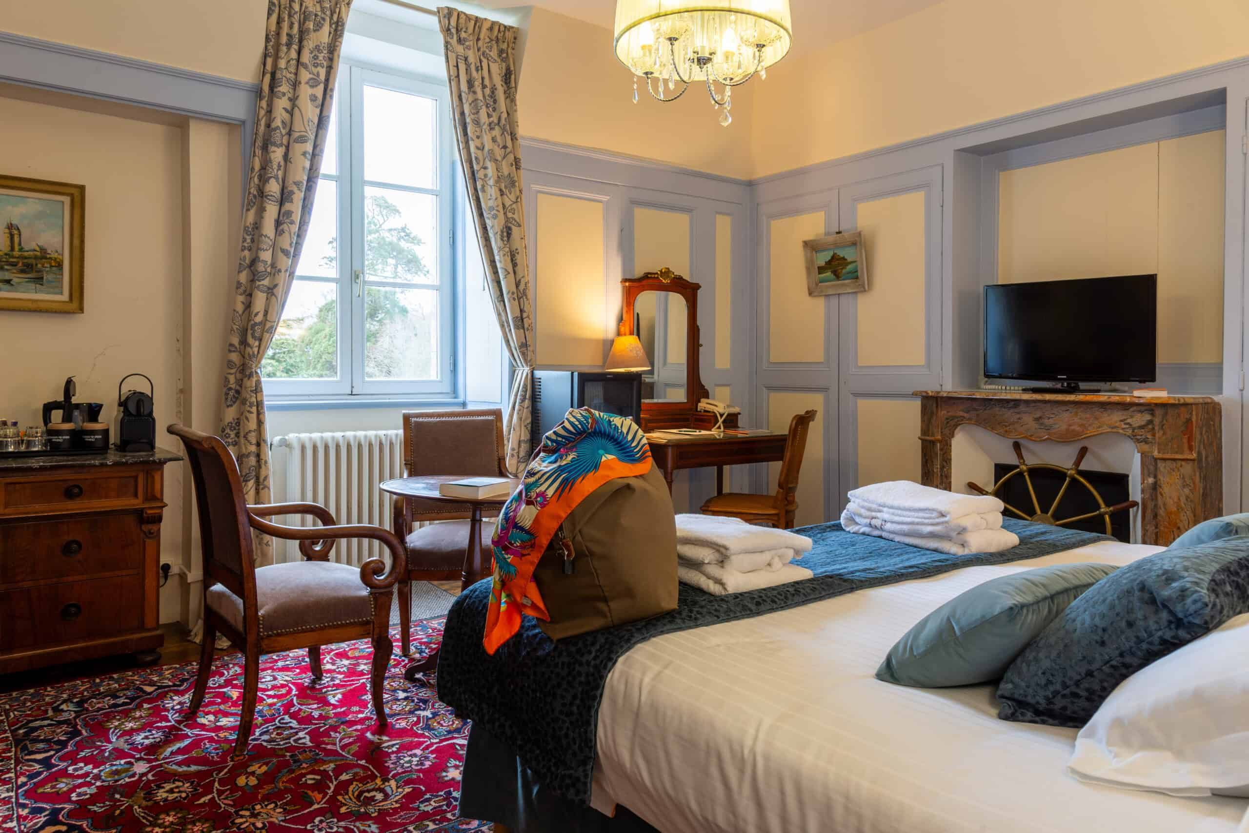 Chambre double cheminee marbre
