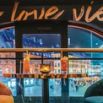 Bar vue place cocktail
