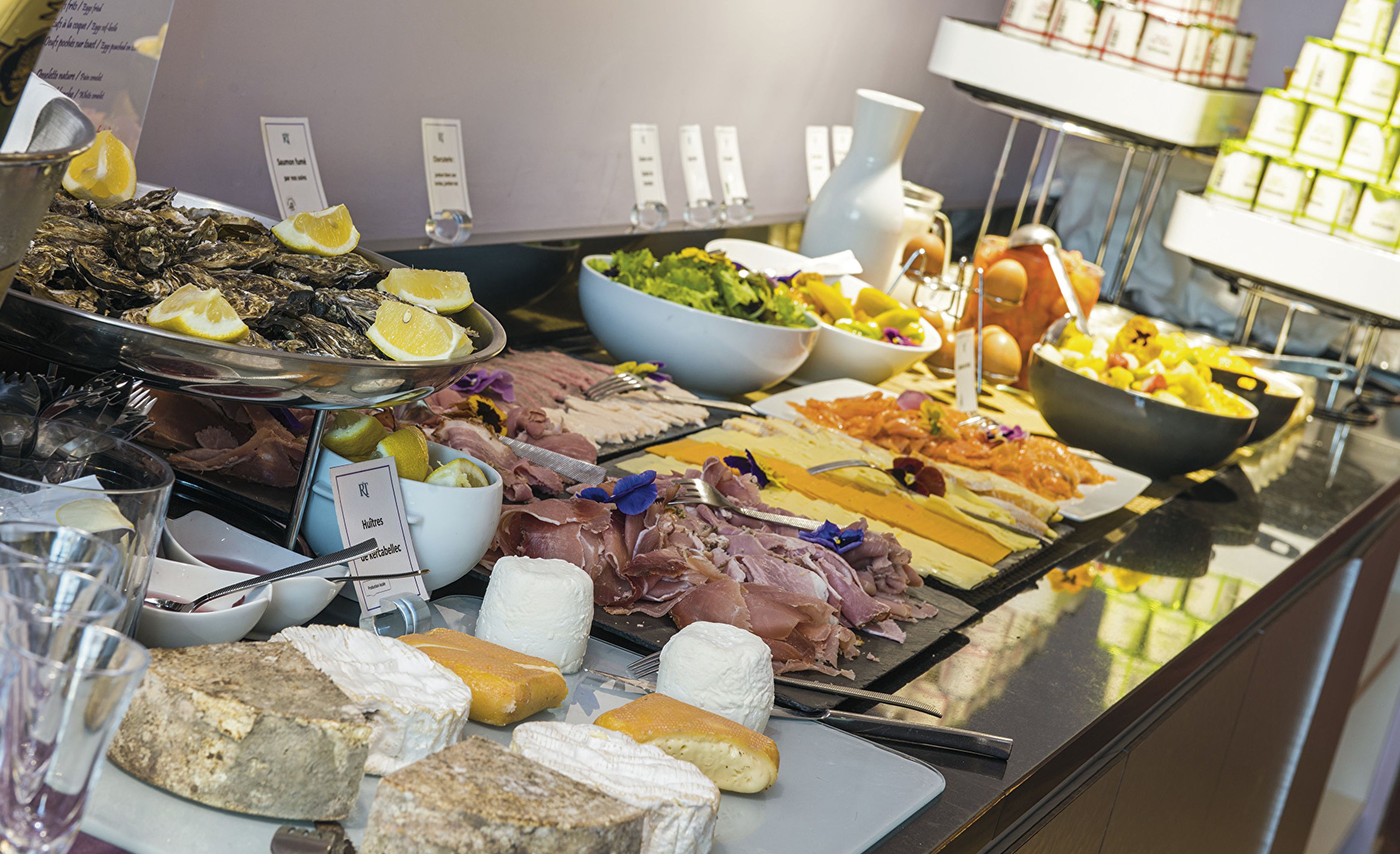Petit dejeuner buffet