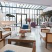 Lobby veranda piano