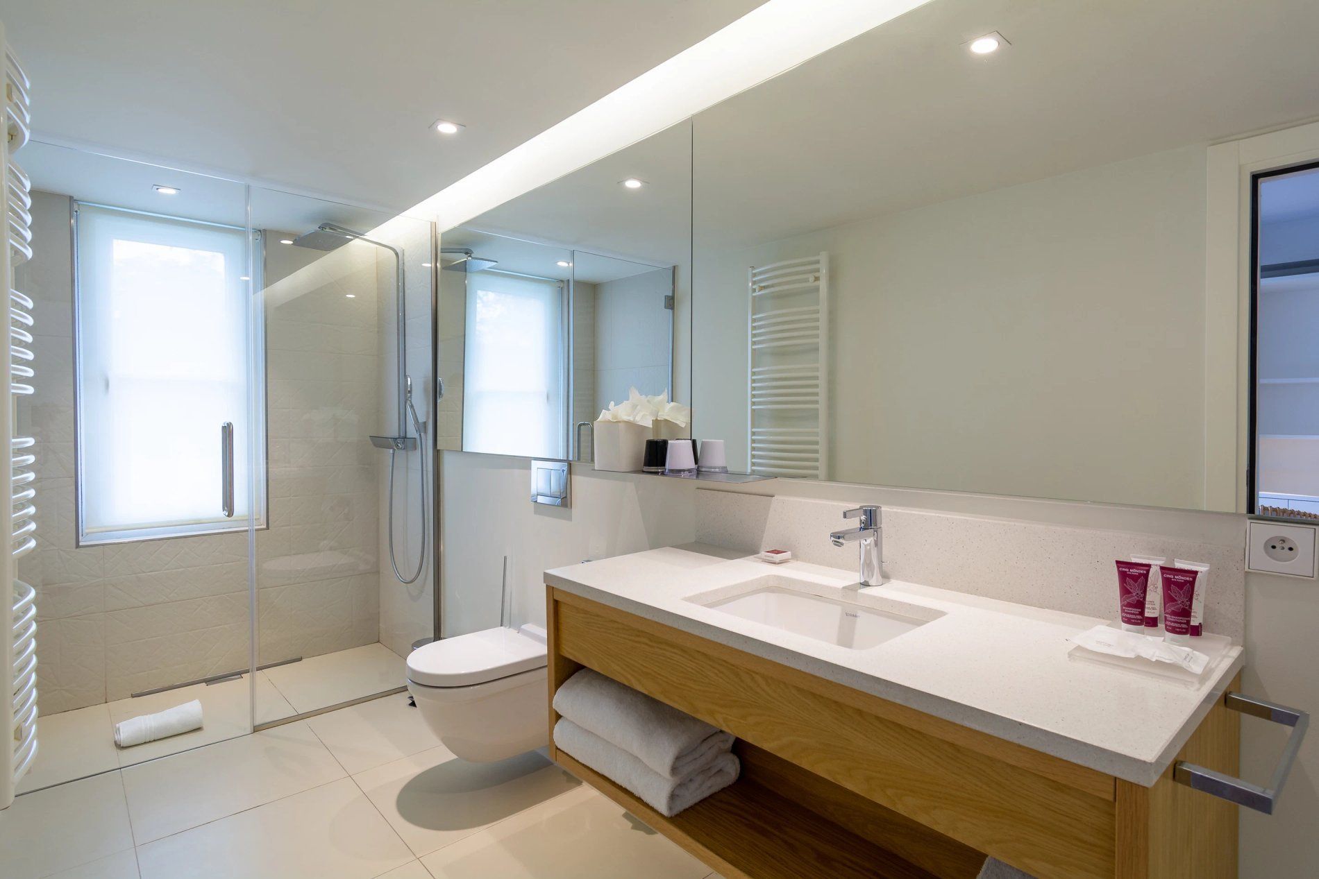 Salle de bain superieure terrasse