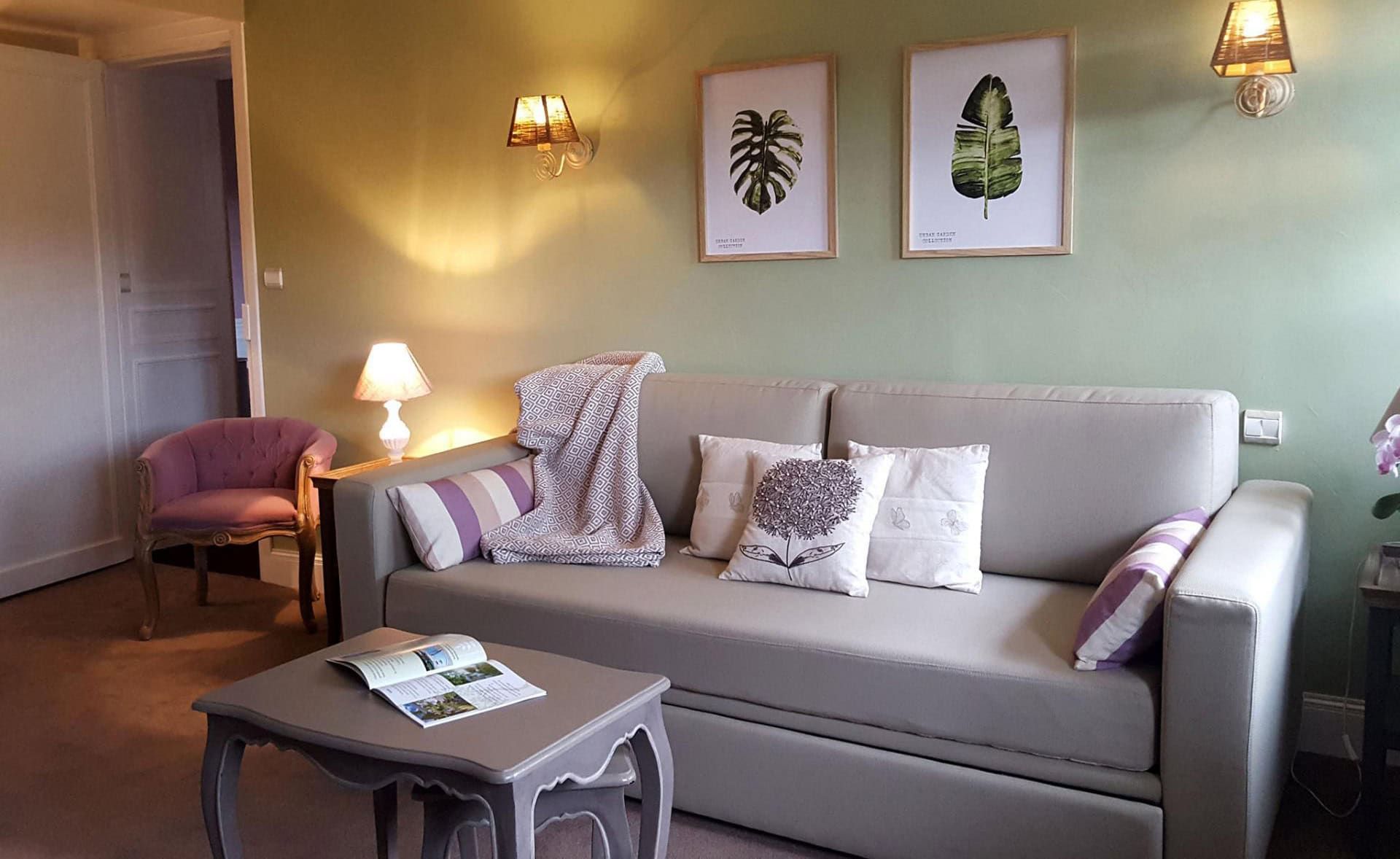 Salon suite