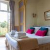 Chambre twin jaune fuchsia 02