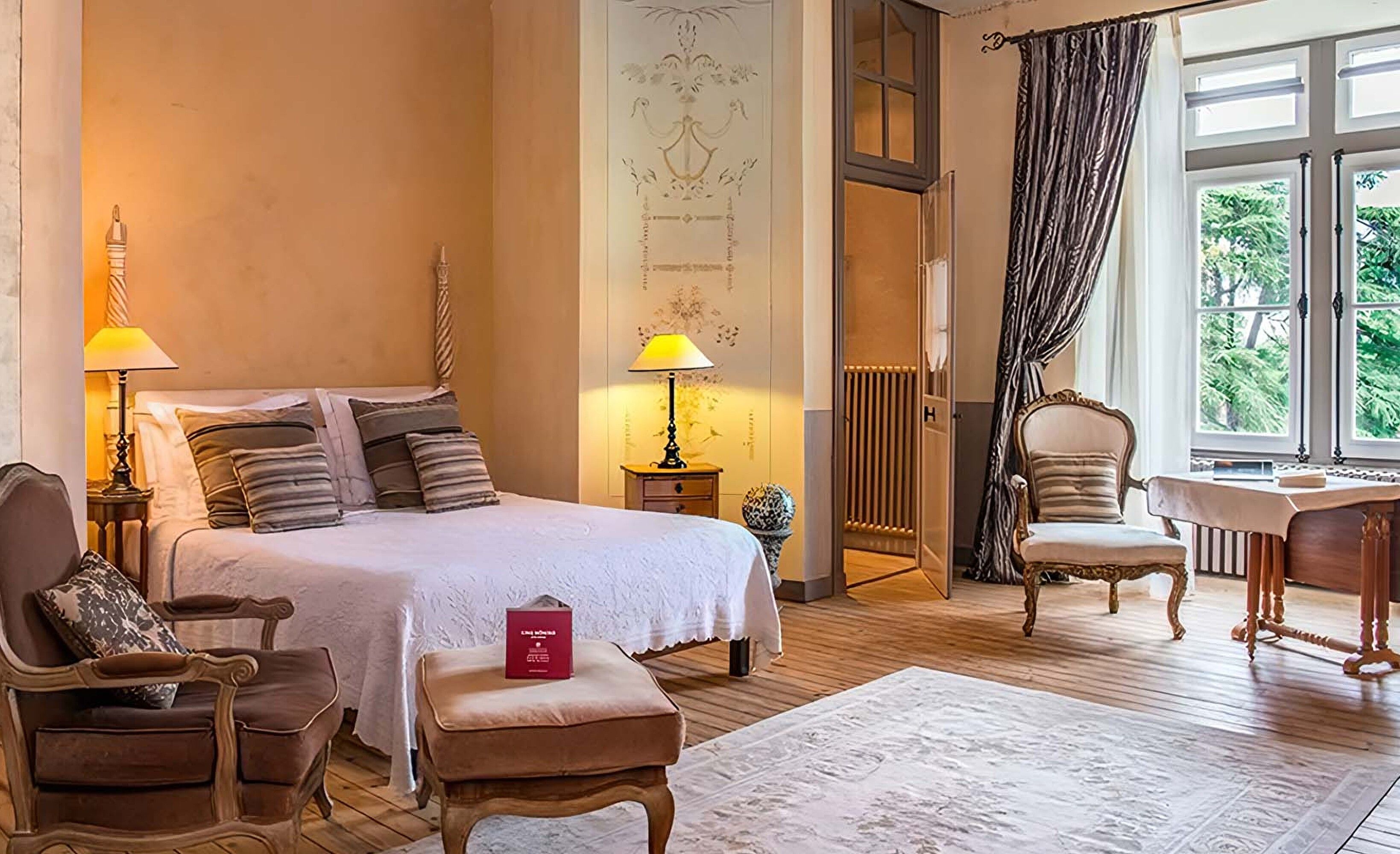 Chambre double fresque