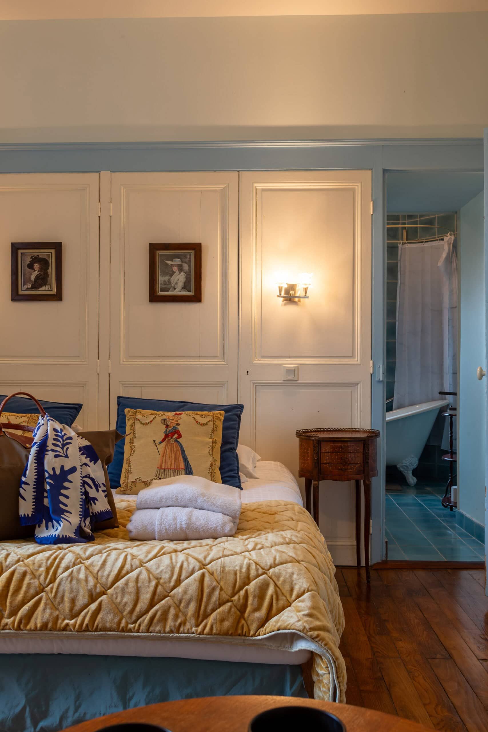 Chambre double bleue bibliotheque